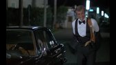 Policajt nebo rostak (Belmondo) (1979)  cz dabing avi