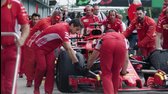 Formula 1 Drive to Survive S01E01 All to Play For WEBRip x264 ION10 CZsub mkv