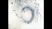 Zahadna Zeme 02x06 Satelit pri preletu 360P mp4