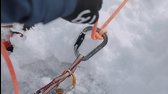 Munter hitch  Guide to the Munter hitch belay (HMS) on high alpine tours – Tutorial (7 18)   LAB ICE mp4