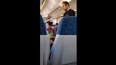 592  V Čechách sprievodca vyhodil z vlaku utečenkyne aj s deťmi  Nemali totiž lístok ani peniaze mp4