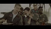 Top Gun 1986 CZ ENG 2160p UHD BluRay x265 10bit HDR MeM mkv