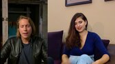 TALKTV - ZA HRANICÍ - Úspěšná astrofyzička a tanečnice Lenka Zychová mluví o vesmíru  sexismu ve vědě a břišních tancích mp4