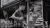 Jak se stát šéfem mafie E01 Sežeňte si vysněnou práci (2023) CZ mkv