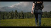 Yellowstone S05E06 Cigarety, whiskey, louka a mlha mkv